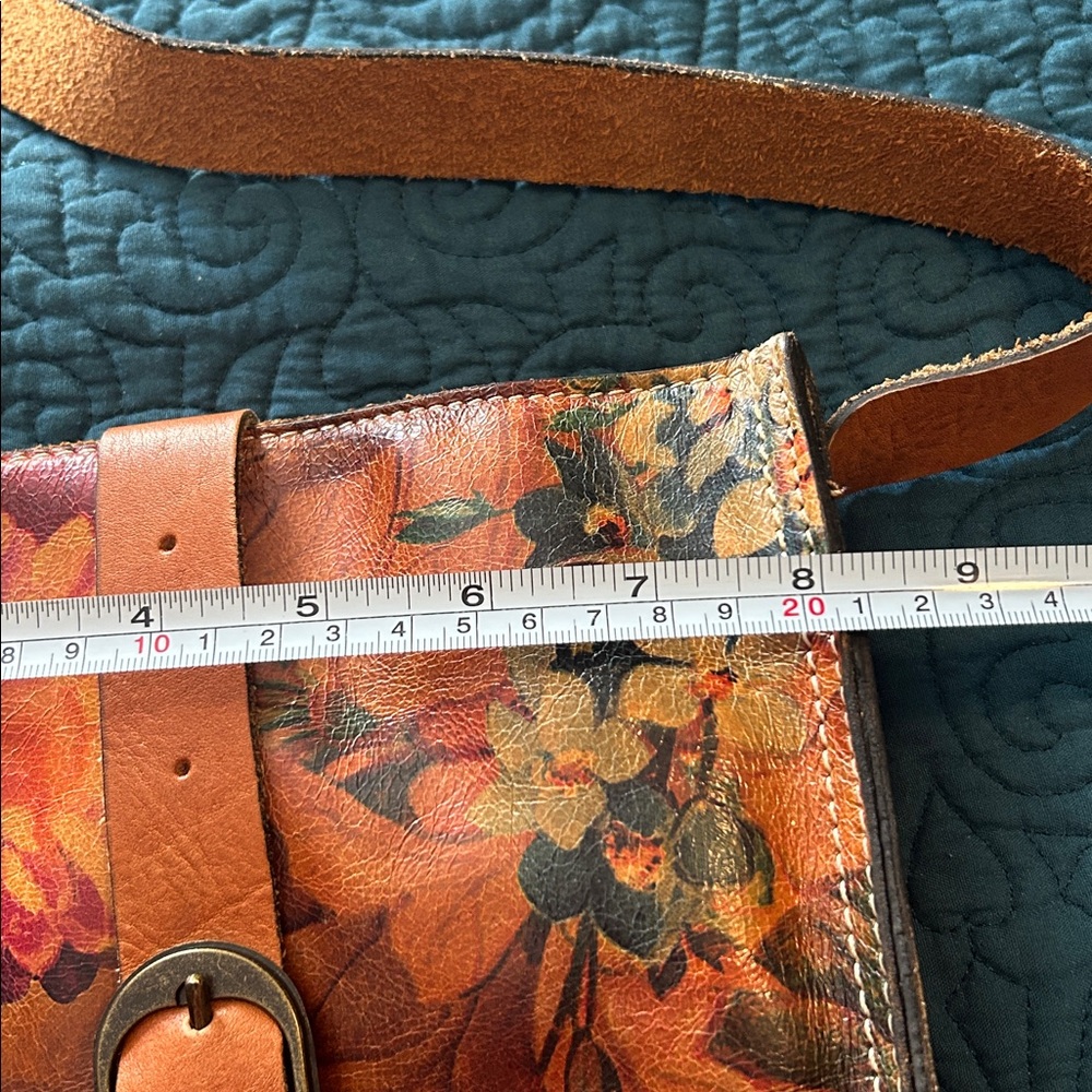 Patricia Nash Multi Color Venezia Crossbody Bag - Picture 10 of 11